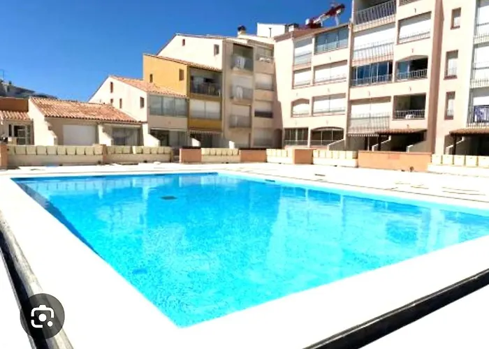 Richelieu Port Position Cosy 2 Adultes Piscine Place De Parking Privative Vue Mont Saint Martin *