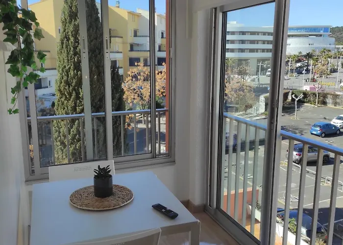 Appartamento Richelieu Port Position Cosy 2 Adultes Piscine Place De Parking Privative Vue Mont Saint Martin